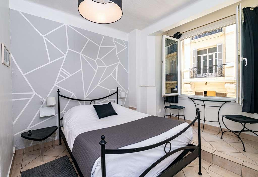 Celenya Hotel Тулон Екстериор снимка