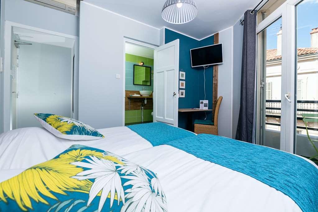 Celenya Hotel Тулон Екстериор снимка