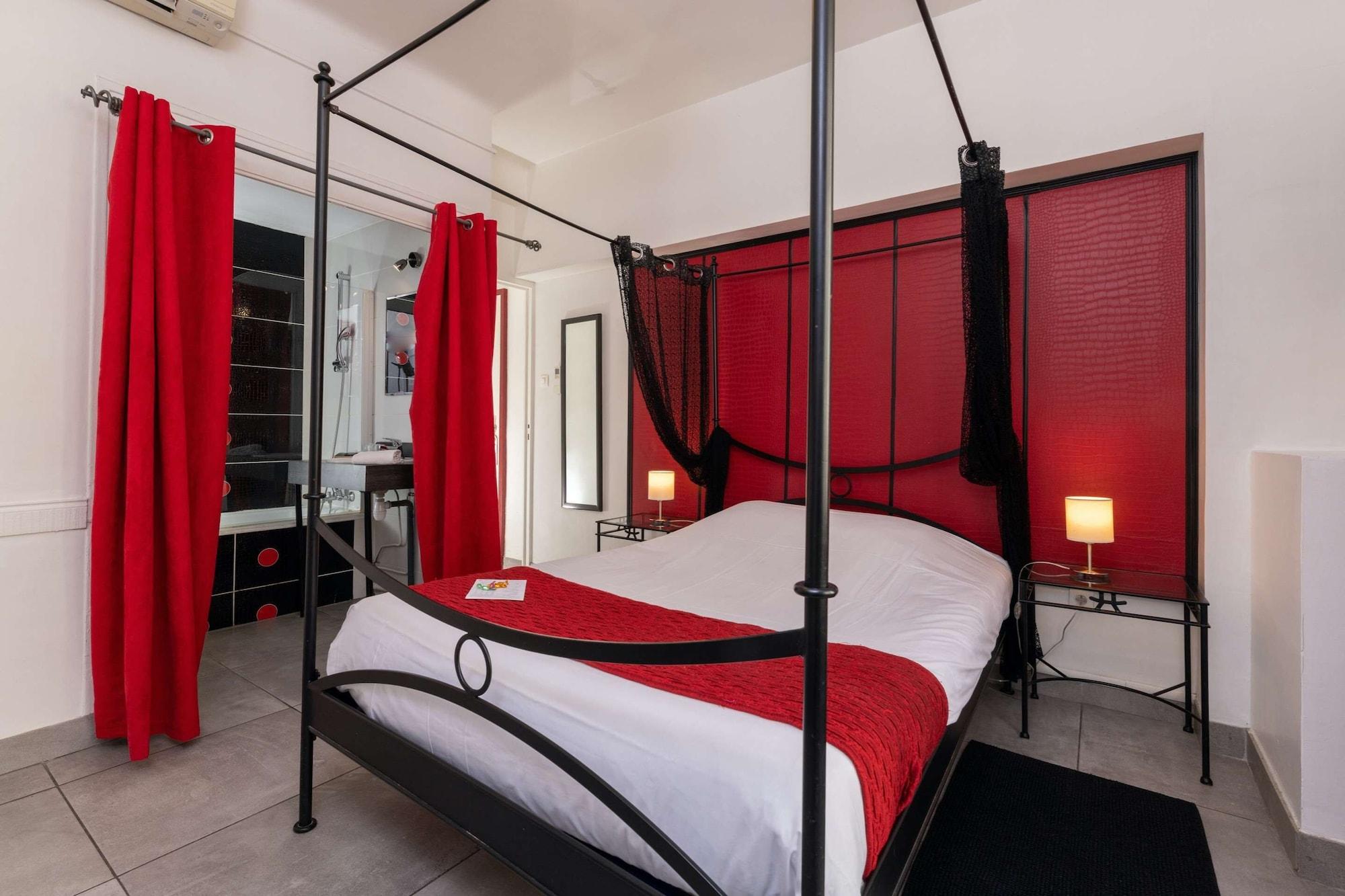 Celenya Hotel Тулон Екстериор снимка