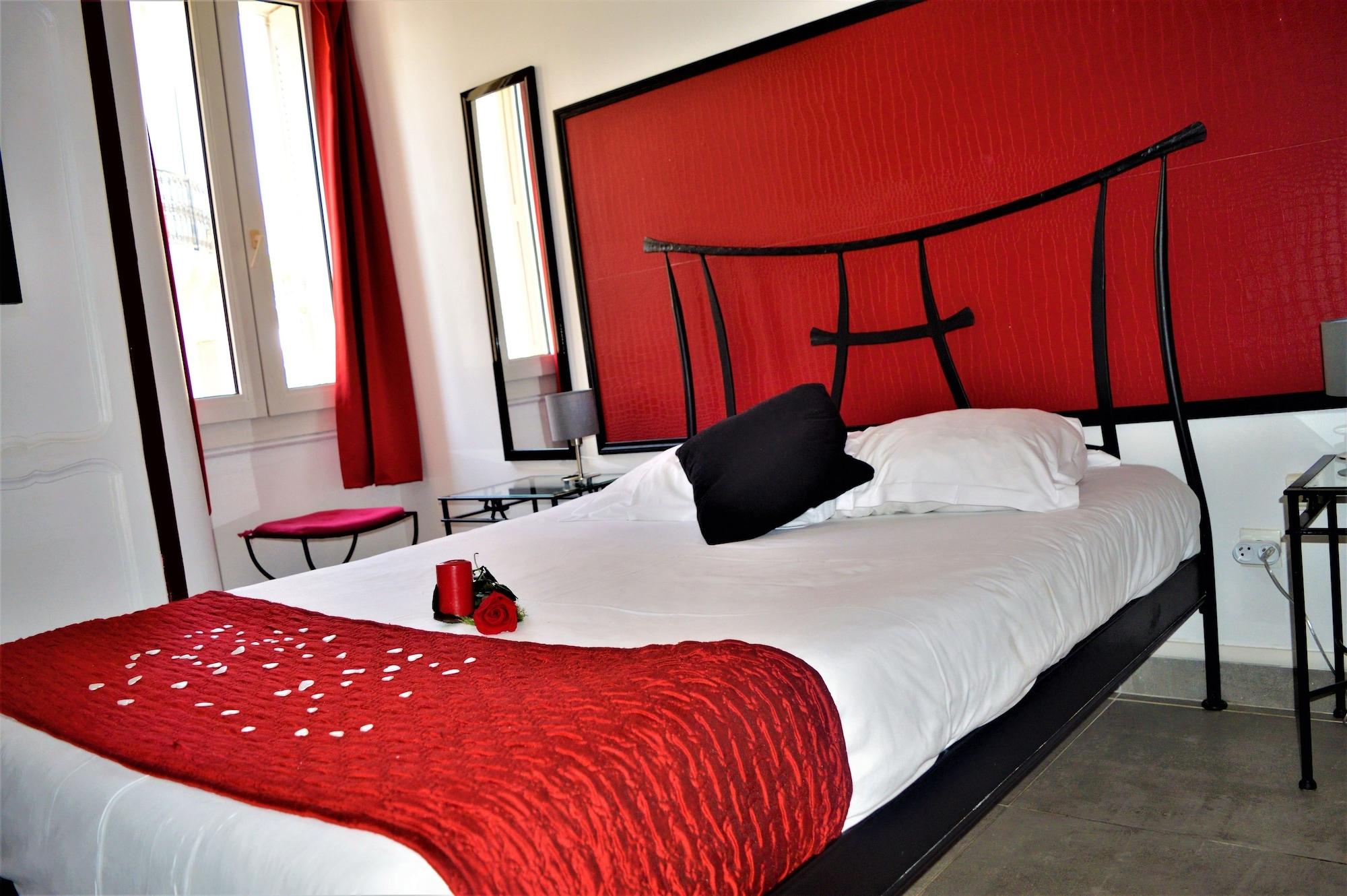 Celenya Hotel Тулон Екстериор снимка