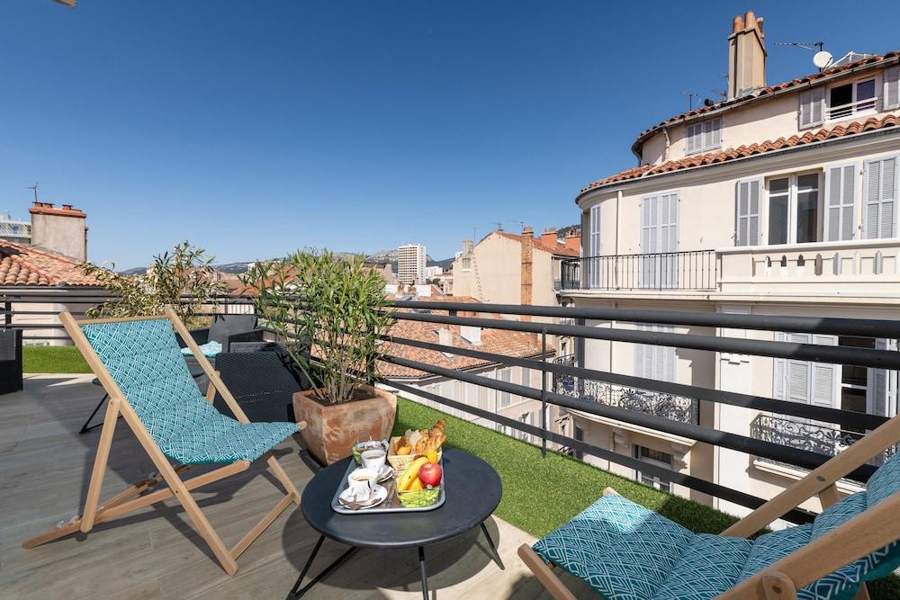 Celenya Hotel Тулон Екстериор снимка