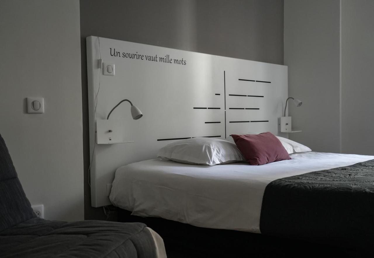 Celenya Hotel Тулон Екстериор снимка